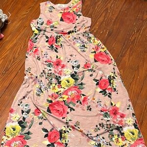 Floral Sleeveless Maxi Dress